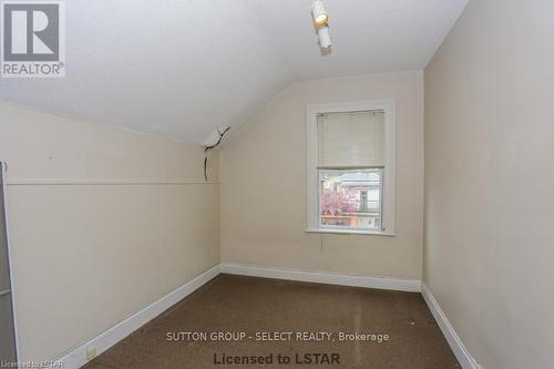 558 Waterloo Street, London, ON - Indoor Photo Showing Other Room