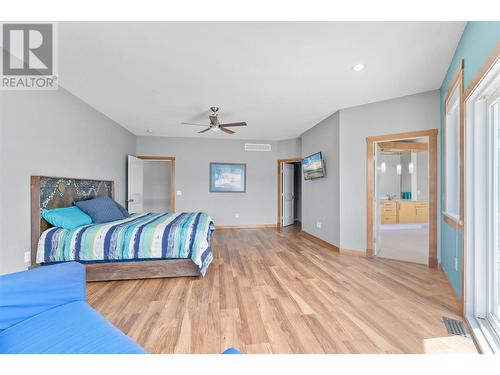 13598 Townsend Drive, Lake Country, BC - Indoor Photo Showing Bedroom