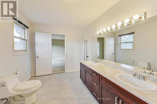 62 Esther Crescent, Vaughan, ON - Indoor Photo Showing Bathroom