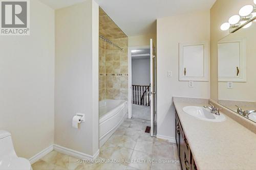 62 Esther Crescent, Vaughan, ON - Indoor Photo Showing Bathroom