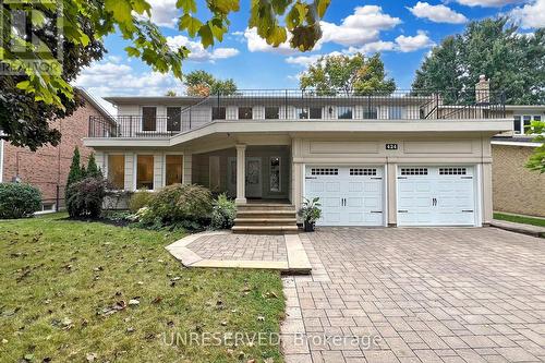 424 Kerrybrook Drive, Richmond Hill, ON - Outdoor With Facade