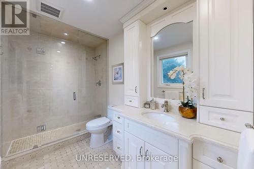 424 Kerrybrook Drive, Richmond Hill, ON - Indoor Photo Showing Bathroom