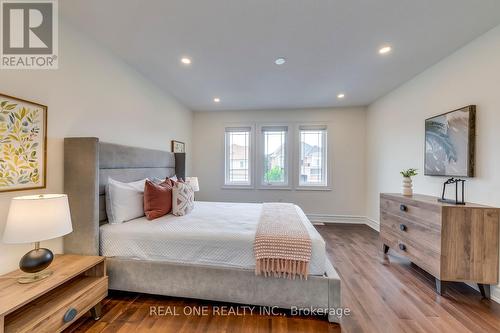 2316 Delnice Drive, Oakville, ON - Indoor Photo Showing Bedroom