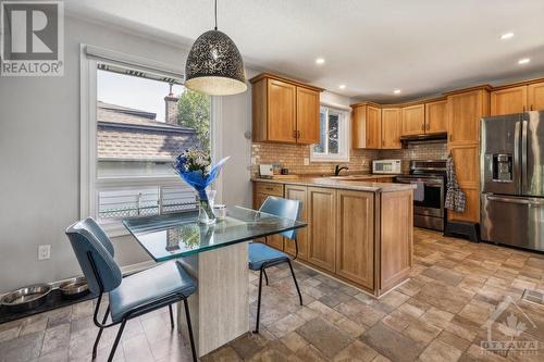 13 Ridgeburn Gate, Ottawa, ON - Indoor Photo Showing Kitchen