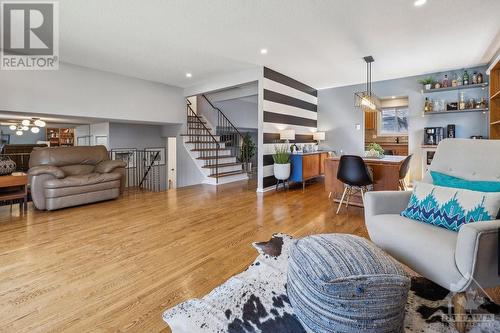 13 Ridgeburn Gate, Ottawa, ON - Indoor Photo Showing Living Room