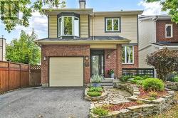 71 HUNTERSFIELD DRIVE  Ottawa, ON K1T 3L7