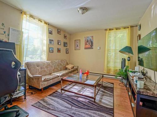 Salon - 373  - 377 Rue De Montréal, Sherbrooke (Les Nations), QC - Indoor Photo Showing Living Room