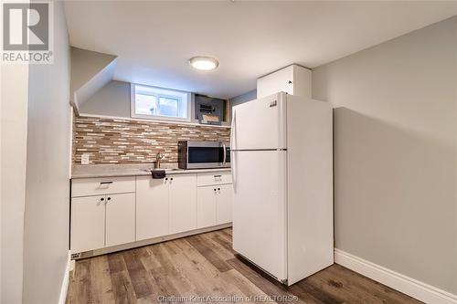 27 Peter Street, Chatham, ON - Indoor Photo Showing Kitchen