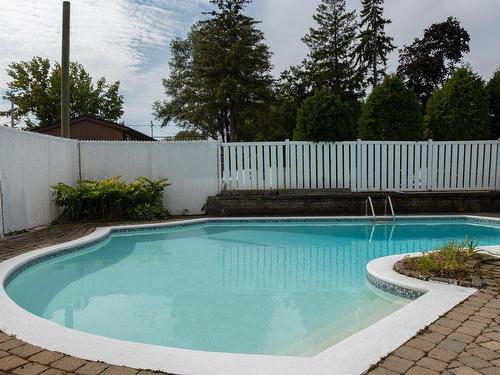 Piscine - 515 Rue Hocquart, Laval (Duvernay), QC - Outdoor With In Ground Pool With Backyard