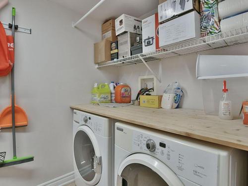 Laundry room - 201-60 Rue Majeau, L'Épiphanie, QC - Indoor Photo Showing Laundry Room