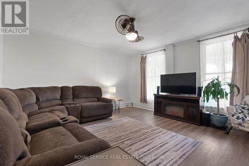 26 Cavan Street, Port Hope, ON - Indoor Photo Showing Living Room