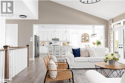 31 Hunter Place, Bracebridge, ON - Indoor Photo Showing Living Room