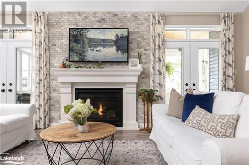 31 Hunter Place, Bracebridge, ON - Indoor Photo Showing Living Room With Fireplace