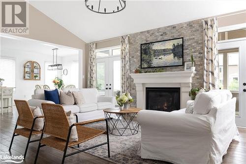 31 Hunter Place, Bracebridge, ON - Indoor Photo Showing Living Room With Fireplace