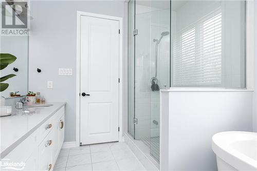 31 Hunter Place, Bracebridge, ON - Indoor Photo Showing Bathroom