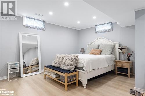 31 Hunter Place, Bracebridge, ON - Indoor Photo Showing Bedroom