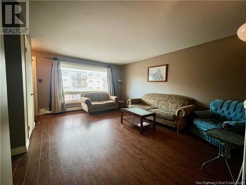 118-120 Vail Street, Moncton, NB - Indoor Photo Showing Living Room