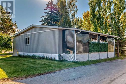 Enclosed Sunroom - 1, 3223 83 Street Nw, Calgary, AB 