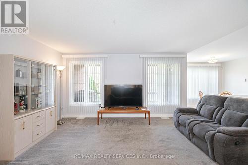 43 - 17 Lacorra Way, Brampton, ON - Indoor Photo Showing Living Room