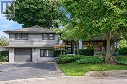 307 SOUTH COURT S  Burlington, ON L7N 1S8