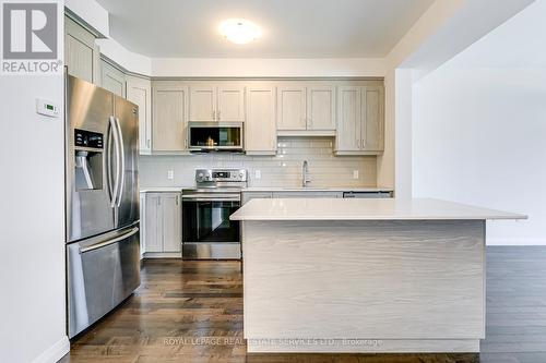 8 Shay Lane, Hamilton, ON - Indoor Photo Showing Kitchen With Stainless Steel Kitchen