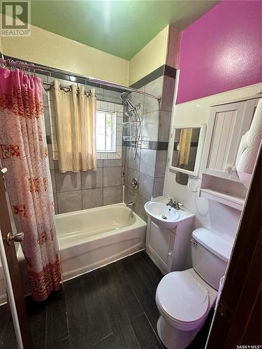 315 2Nd Street E, Wynyard, SK - Indoor Photo Showing Bathroom