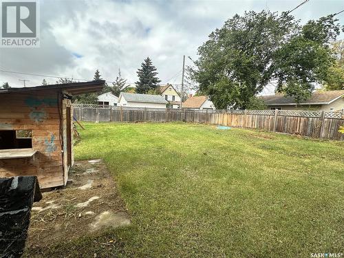 315 2Nd Street E, Wynyard, SK - Outdoor With Backyard