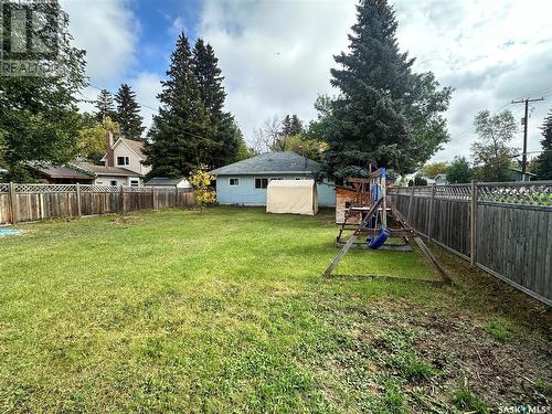 315 2Nd Street E, Wynyard, SK - Outdoor With Backyard