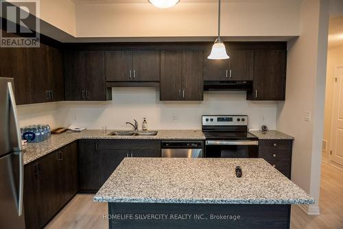 5 - 25 Isherwood Avenue, Cambridge, ON - Indoor Photo Showing Kitchen With Double Sink With Upgraded Kitchen