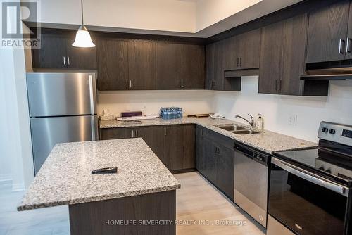 5 - 25 Isherwood Avenue, Cambridge, ON - Indoor Photo Showing Kitchen With Double Sink