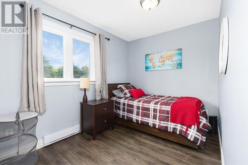 16 Huberts Place, Flatrock, NL - Indoor Photo Showing Bedroom