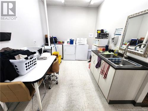 296 Victoria Street, Edmundston, NB - Indoor Photo Showing Laundry Room