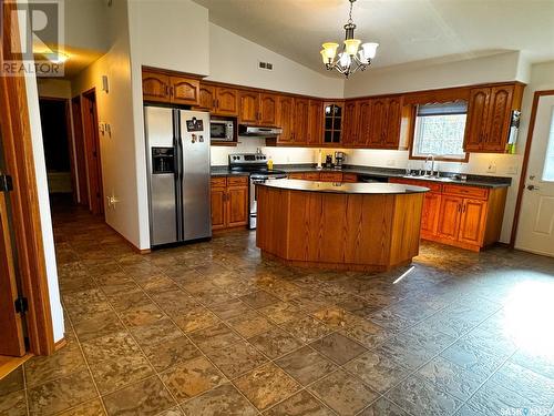 402 Railway Avenue N, Lampman, SK - Indoor Photo Showing Kitchen