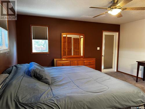 402 Railway Avenue N, Lampman, SK - Indoor Photo Showing Bedroom