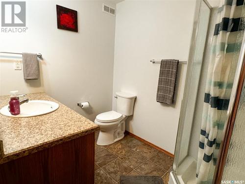 402 Railway Avenue N, Lampman, SK - Indoor Photo Showing Bathroom