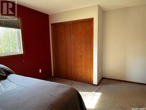 402 Railway Avenue N, Lampman, SK - Indoor Photo Showing Bedroom