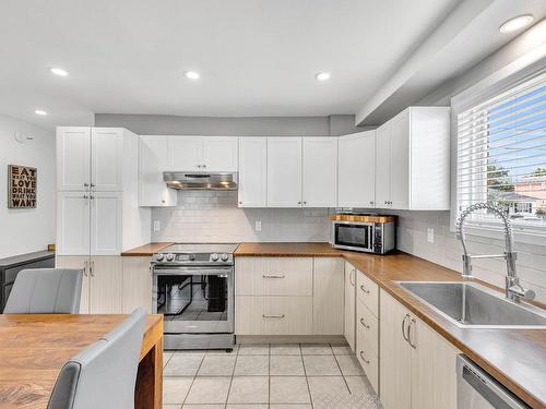 Cuisine - 338  - 340 Rue Lebeau, Saint-Jérôme, QC - Indoor Photo Showing Kitchen