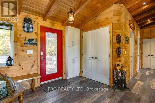 51 Harmony Road, Georgian Bay, ON - Indoor Photo Showing Other Room