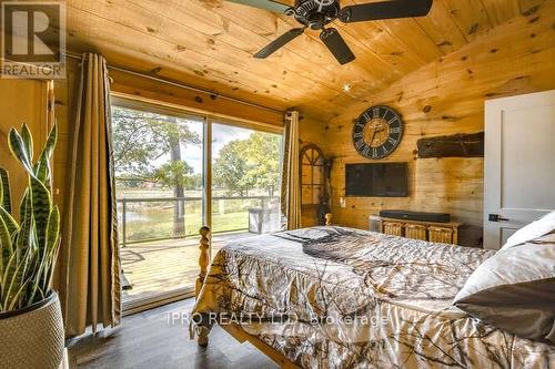 51 Harmony Road, Georgian Bay, ON - Indoor Photo Showing Bedroom