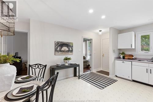 1071 St Louis Avenue, Windsor, ON - Indoor Photo Showing Kitchen