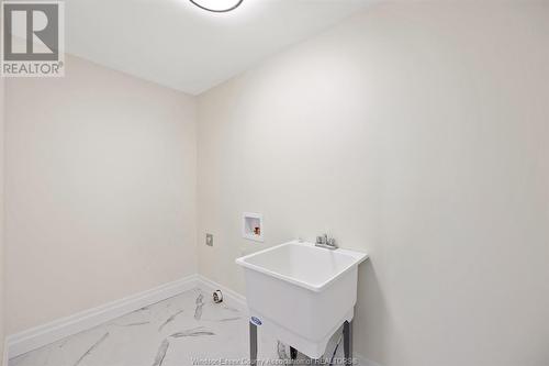 633 Orchards Crescent, Windsor, ON - Indoor Photo Showing Other Room