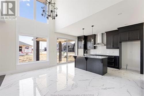 633 Orchards Crescent, Windsor, ON - Indoor Photo Showing Kitchen With Upgraded Kitchen