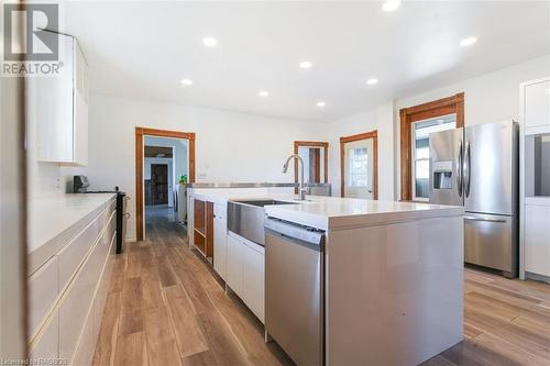 681456 Sideroad 6, Chatsworth (Twp), ON - Indoor Photo Showing Kitchen