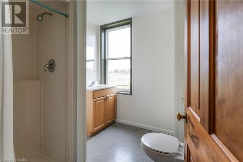 681456 Sideroad 6, Chatsworth (Twp), ON - Indoor Photo Showing Bathroom