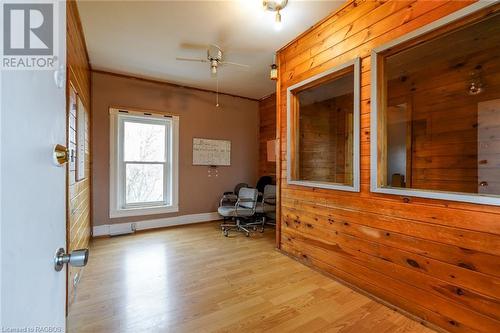 681456 Sideroad 6, Chatsworth (Twp), ON - Indoor Photo Showing Other Room