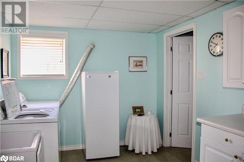 1358 Bobolink Court, Peterborough, ON - Indoor Photo Showing Laundry Room