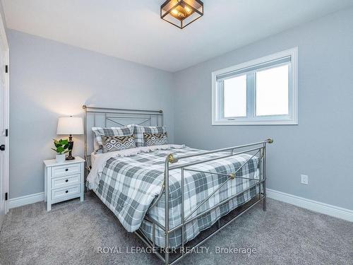 373373 6Th Line, Amaranth, ON - Indoor Photo Showing Bedroom