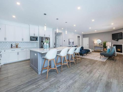 373373 6Th Line, Amaranth, ON - Indoor Photo Showing Kitchen With Upgraded Kitchen