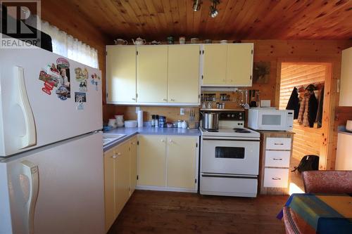 18 Spruce Hill Road, Bonne Bay Pond, NL - Indoor Photo Showing Kitchen