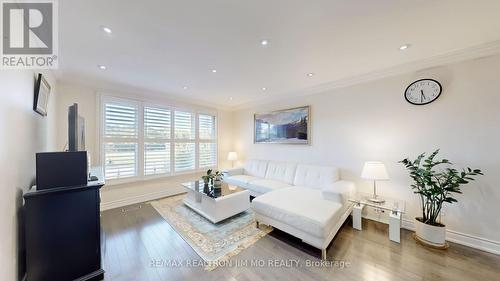 181 Bishop Avenue, Toronto, ON - Indoor Photo Showing Living Room